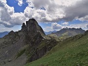 51 Cima Valletto con a dx costiera Tre Signori-Pizzo Trona